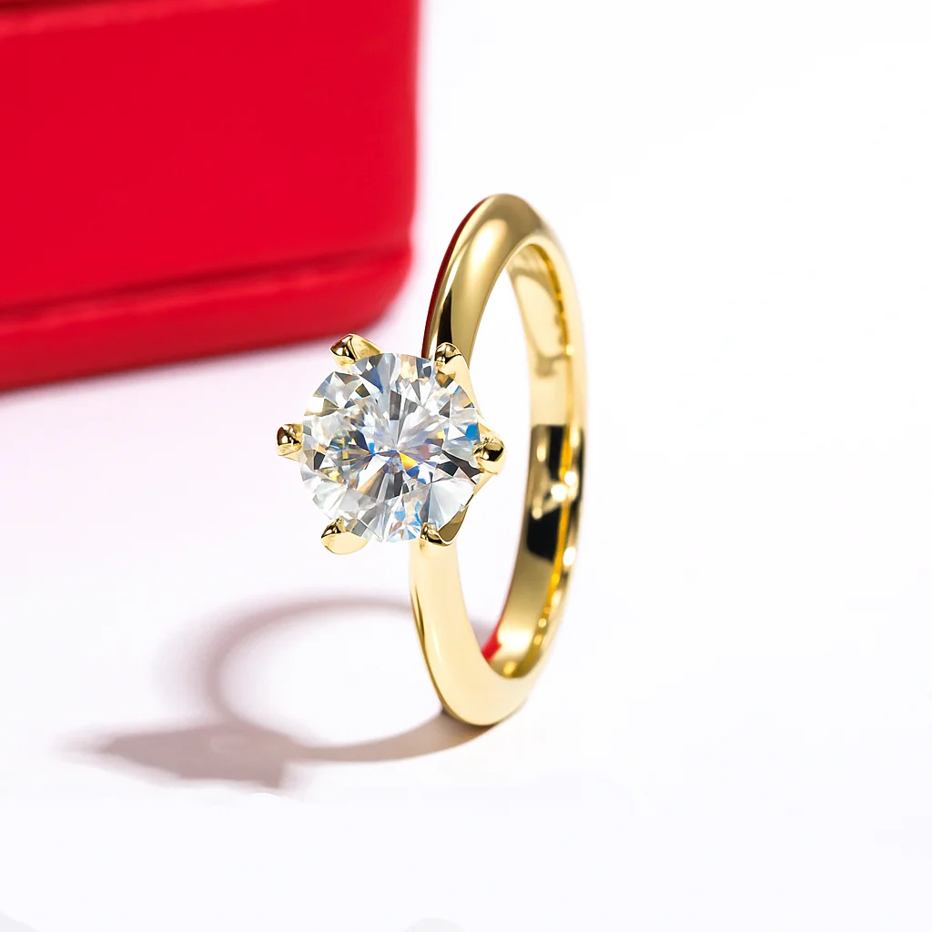 Loratta  Brilliant Gold Solitaire Ring in 18k Gold Plated Moissanite